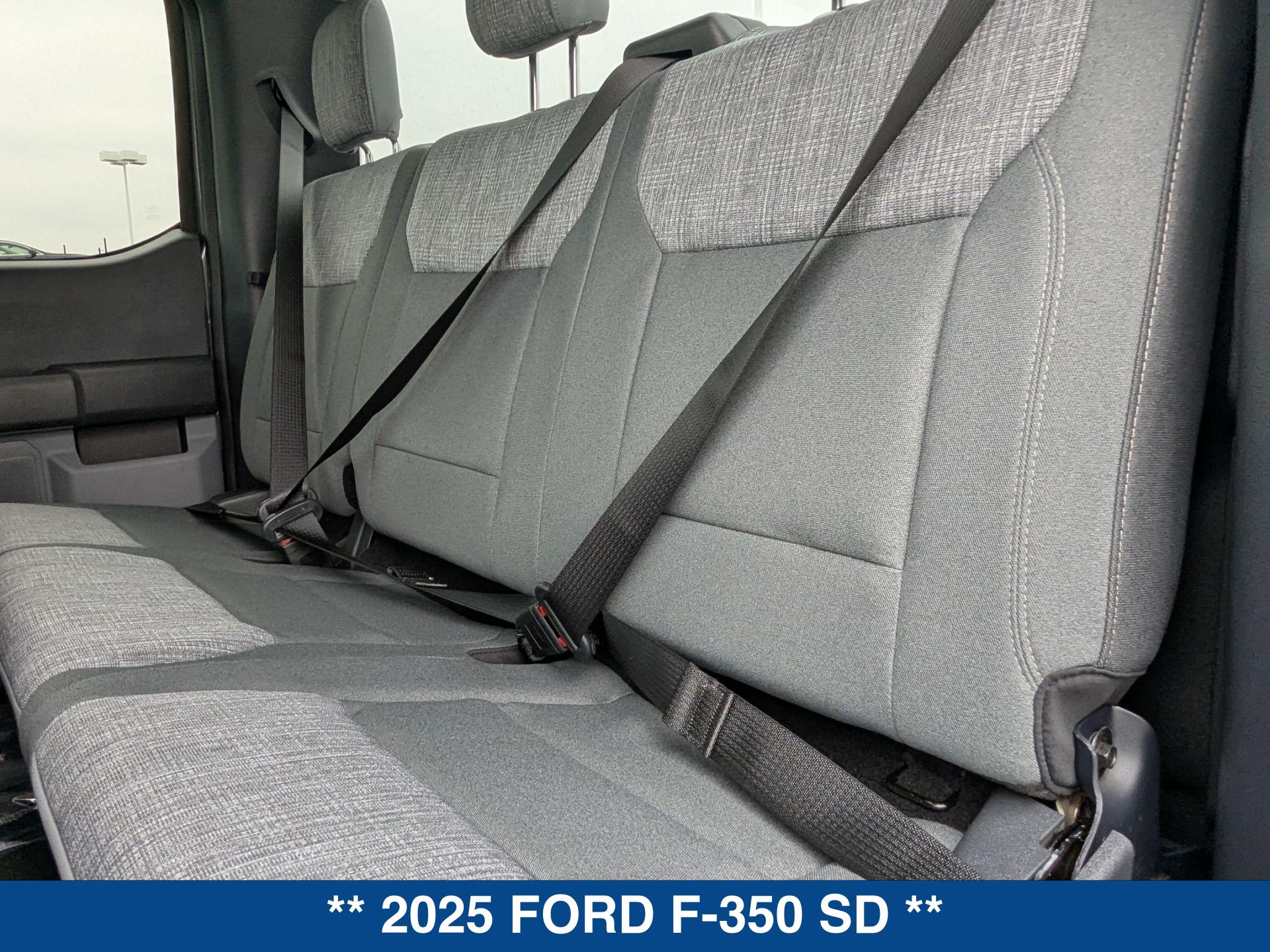 2025 Ford F-350 XLT photo 23