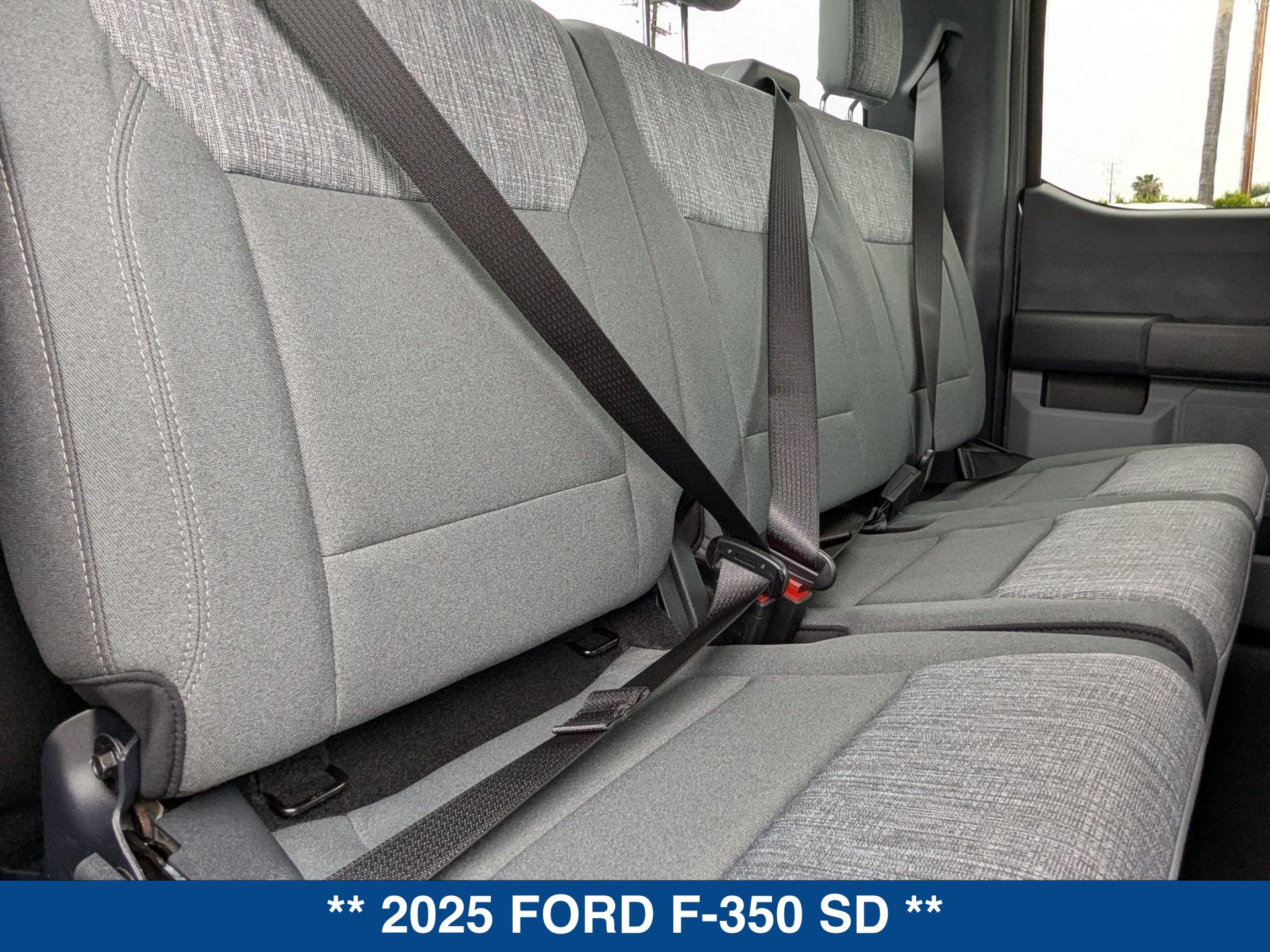 2025 Ford F-350 XLT photo 24