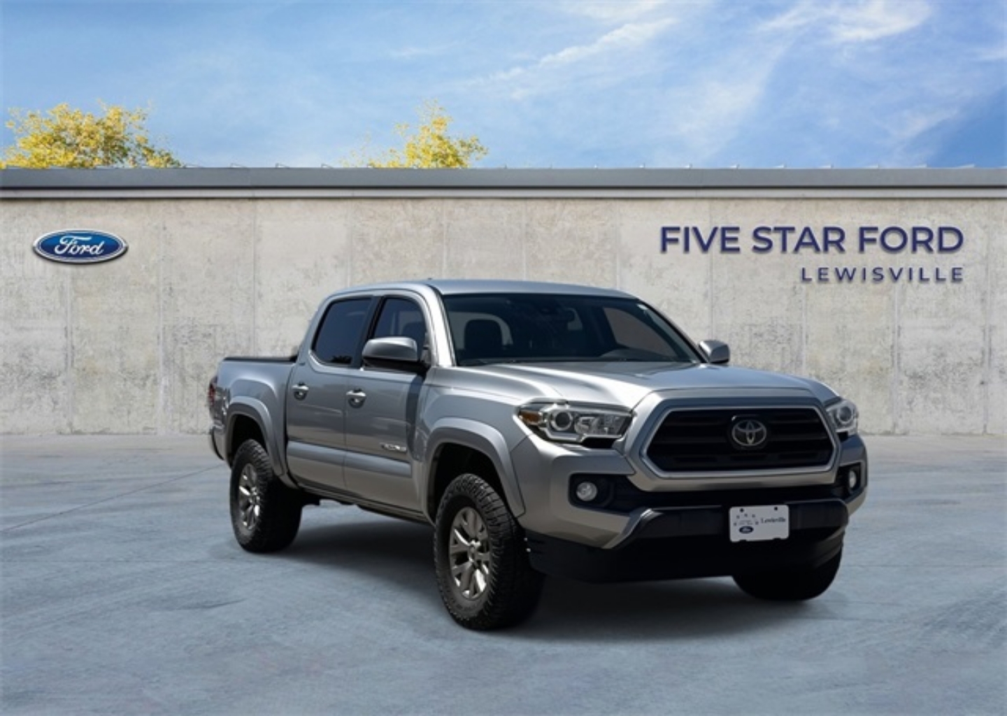 Used 2018 Toyota Tacoma SR5 with VIN 3TMAZ5CN9JM060307 for sale in Lewisville, TX
