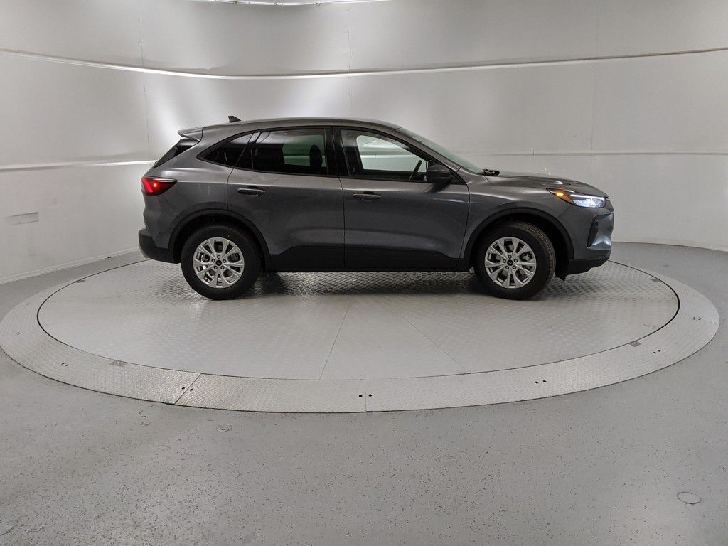 2025 Ford Escape Active photo 2