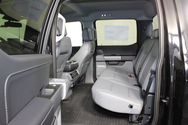 2025 Ford F-150 Lightning photo 15