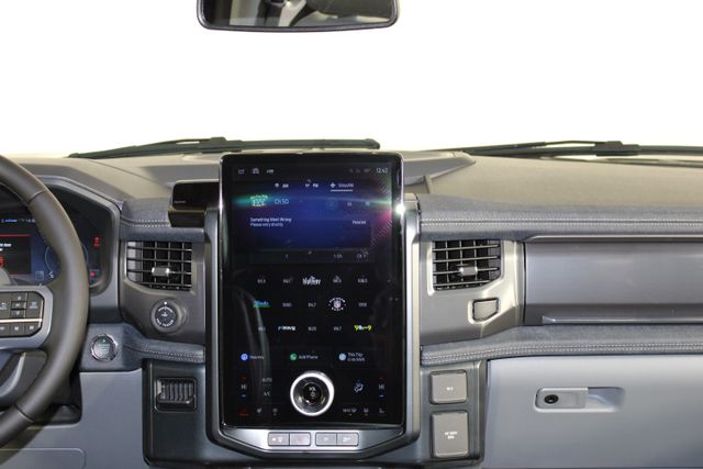 2025 Ford F-150 Lightning photo 20