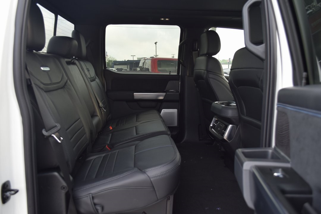 2025 Ford F-350 photo 19