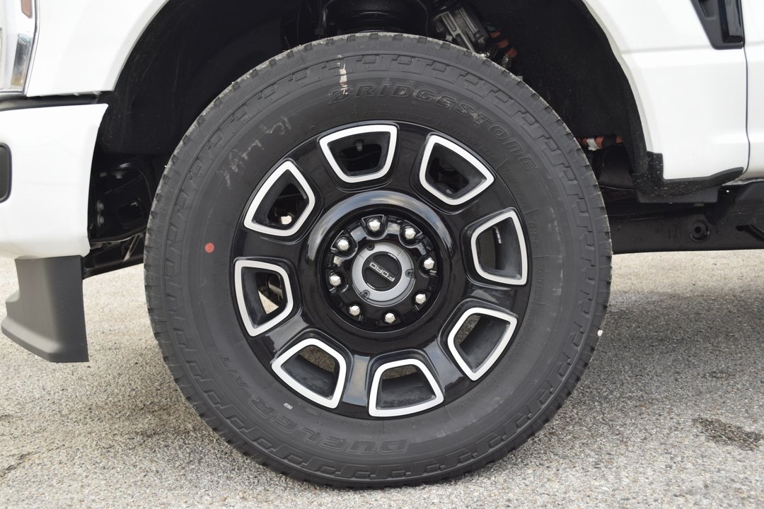 2025 Ford F-350 photo 22