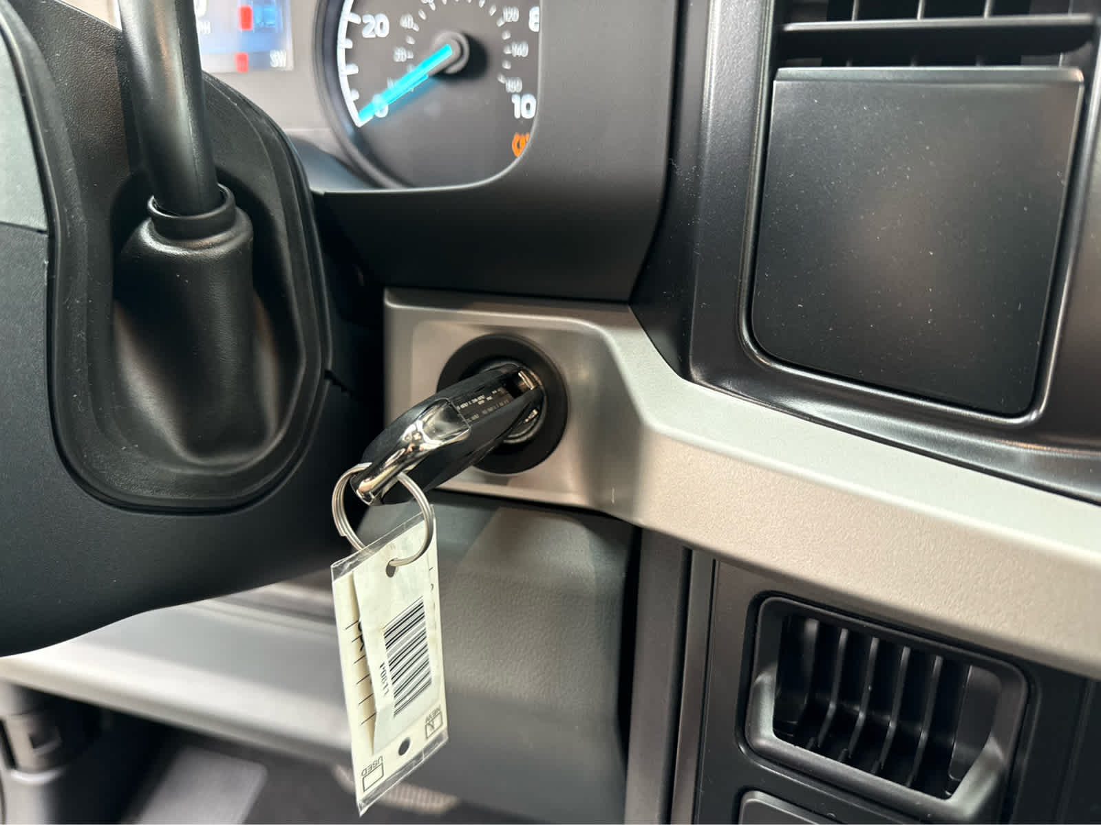2025 Ford F-350 Super Duty XL - Photo 18