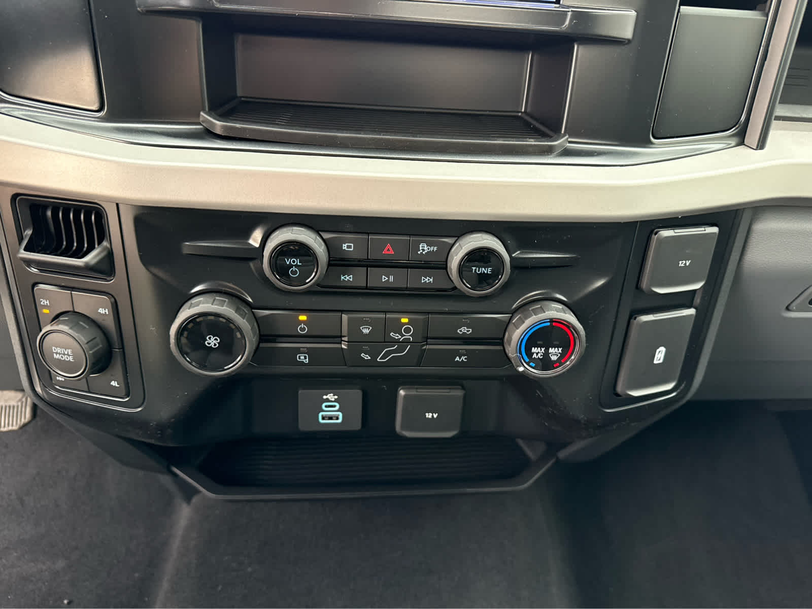 2025 Ford F-350 Super Duty XL - Photo 20
