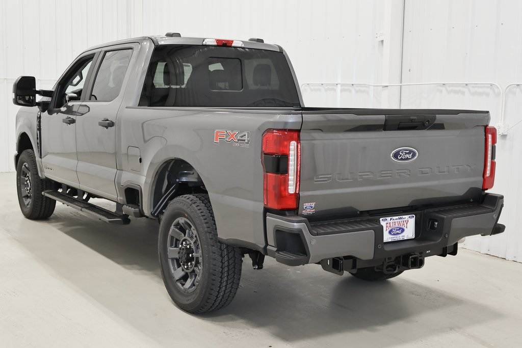 2025 Ford F-350 photo 6