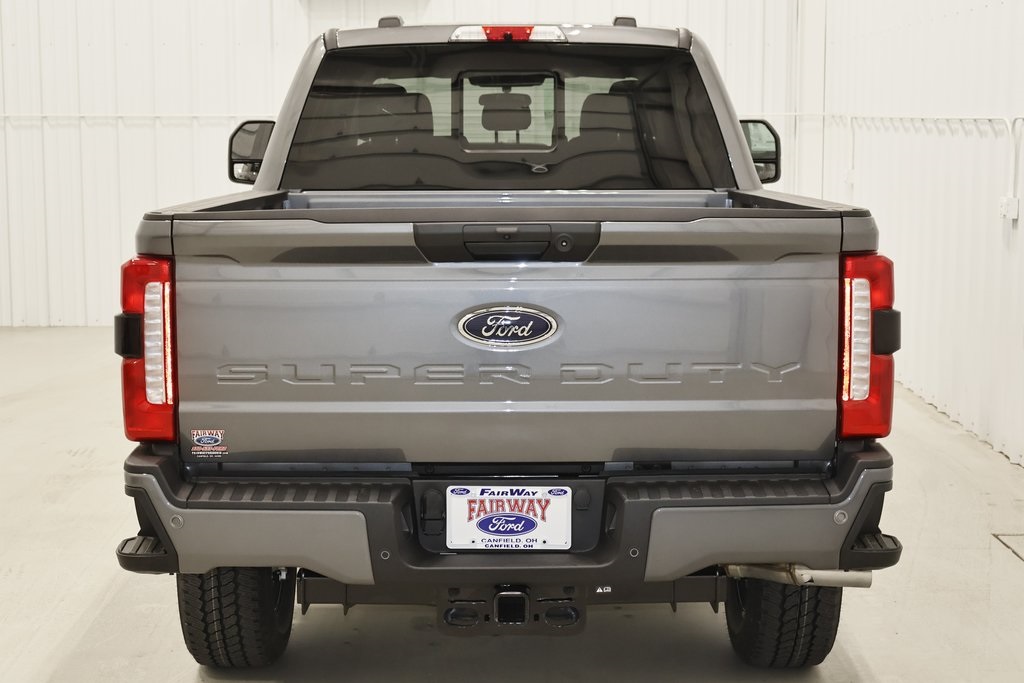 2025 Ford F-350 photo 7