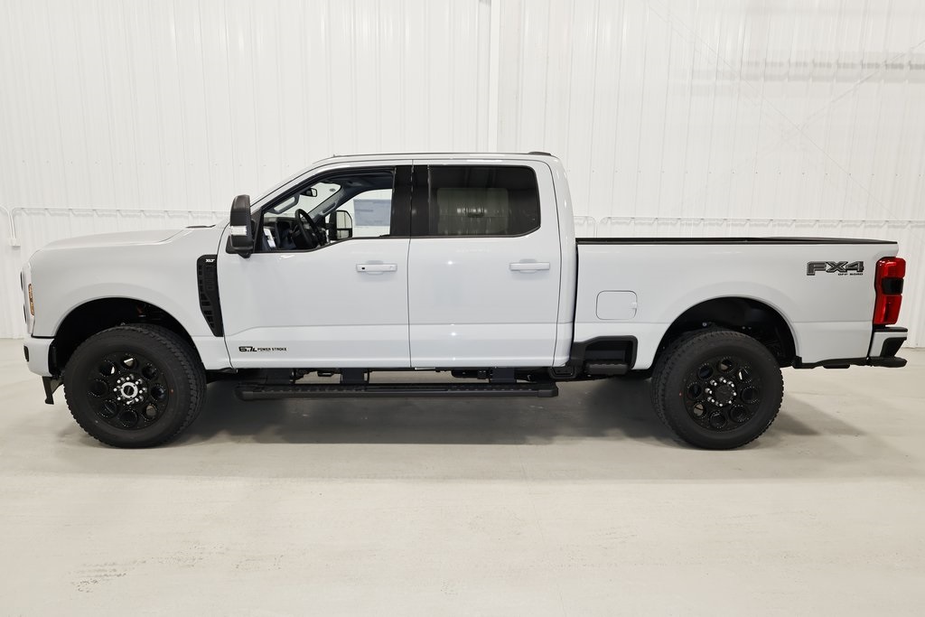 2025 Ford F-350 photo 5