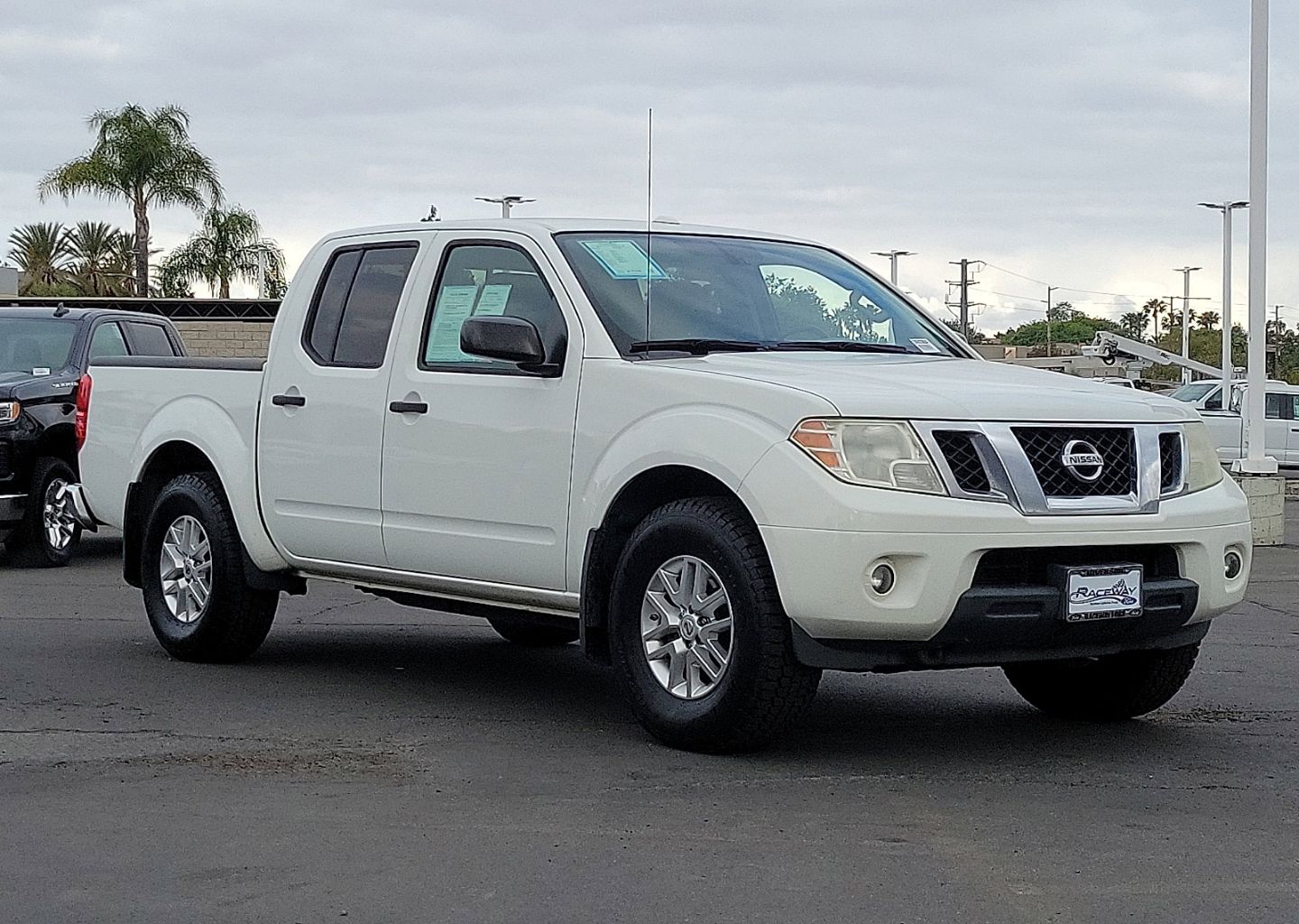 Used 2015 Nissan Frontier SV with VIN 1N6AD0EV8FN730003 for sale in Riverside, CA
