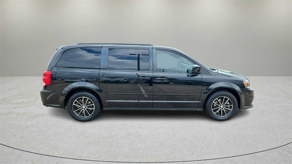 Used 2017 Dodge Grand Caravan GT with VIN 2C4RDGEG6HR698710 for sale in Irving, TX