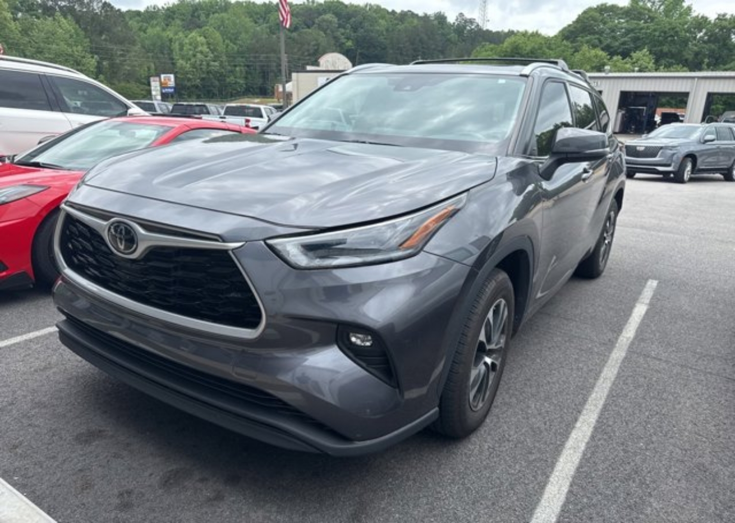 Used 2021 Toyota Highlander XLE with VIN 5TDGZRAH9MS090054 for sale in Greensboro, GA