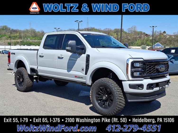 2025 Ford Super Duty F-250 Black Widow XLT