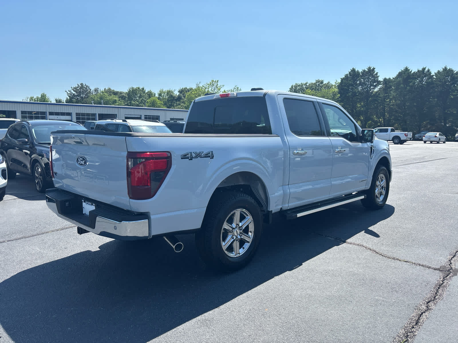 2025 Ford F-150 XLT photo 2