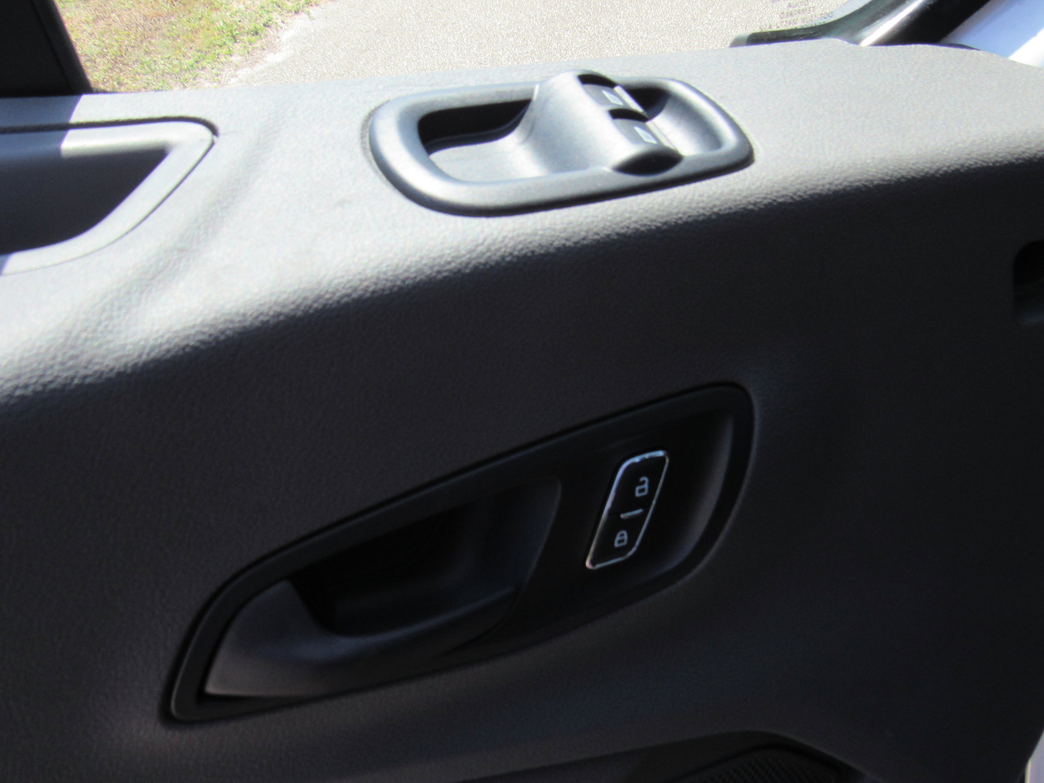 2025 Ford Transit Cargo Van photo 10