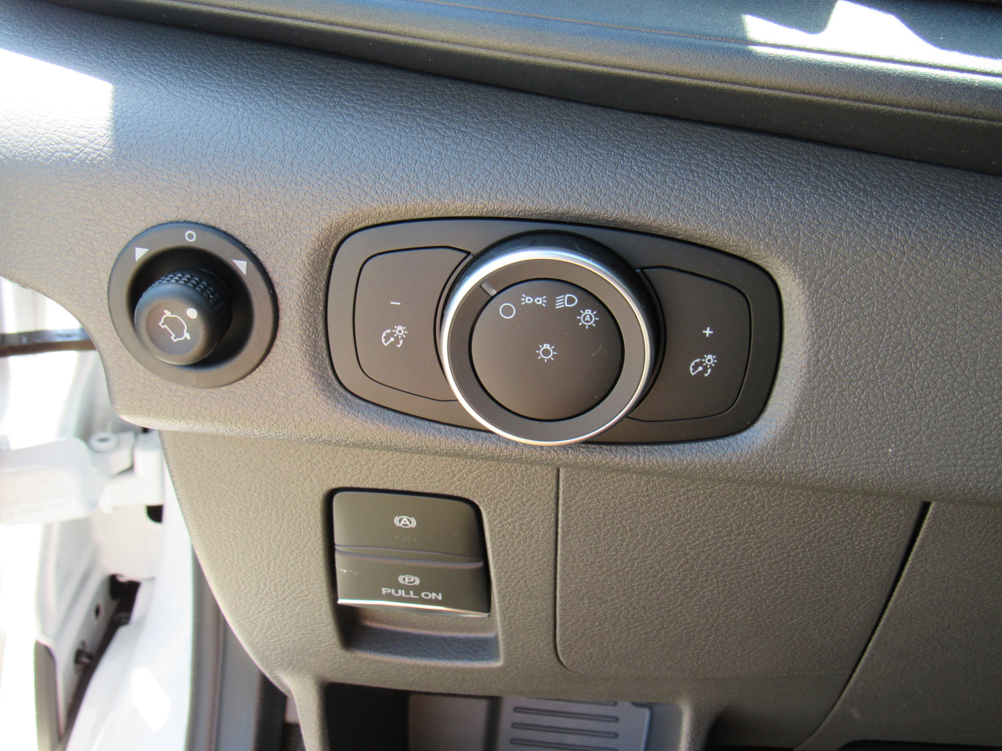 2025 Ford Transit Cargo Van photo 15