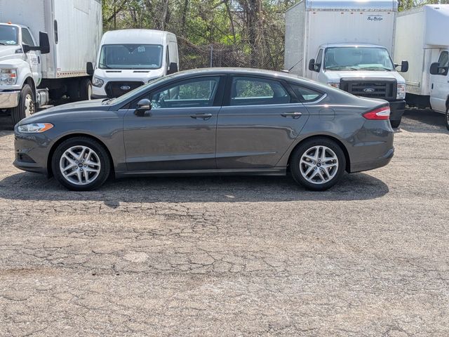 2016 Ford Fusion SE photo 5