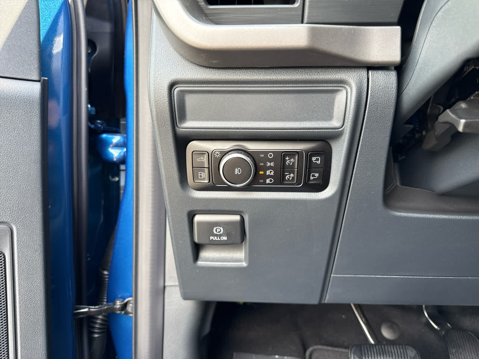 2025 Ford F-150 XLT photo 15