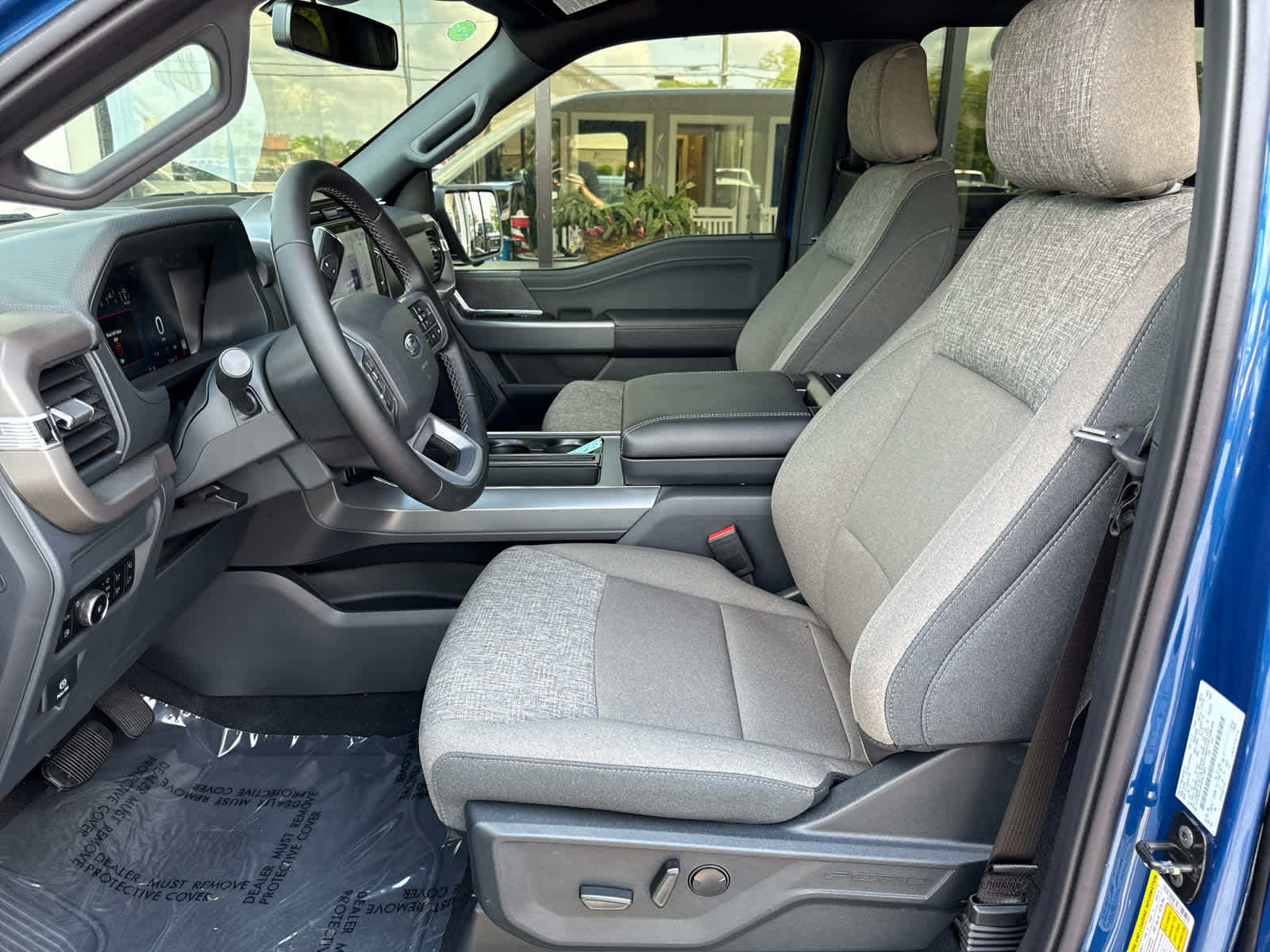 2025 Ford F-150 XLT photo 18