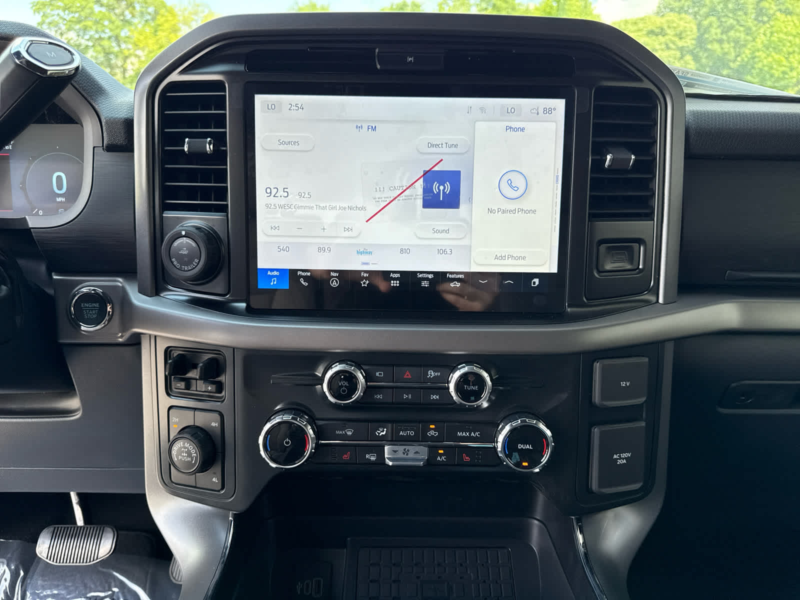 2025 Ford F-150 XLT photo 13