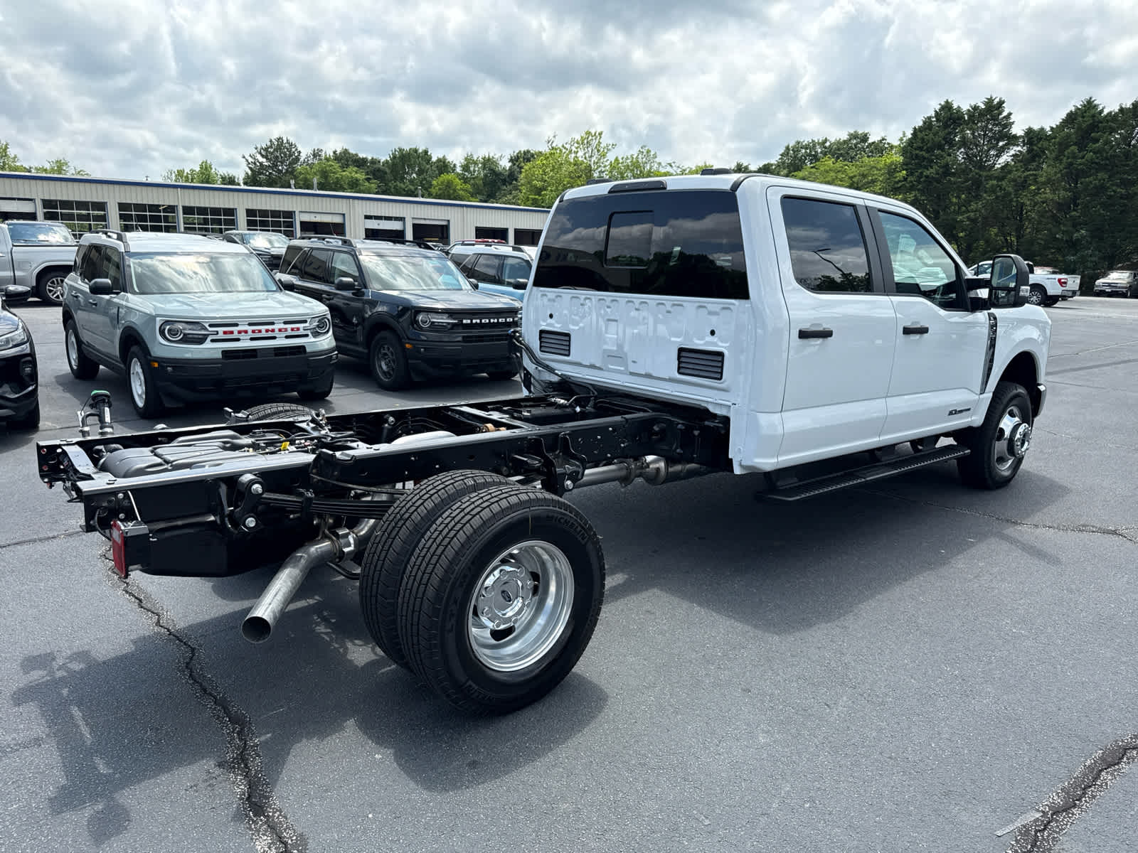 2025 Ford F-350 XL photo 4