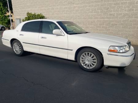 2003 Lincoln Town Car Signature