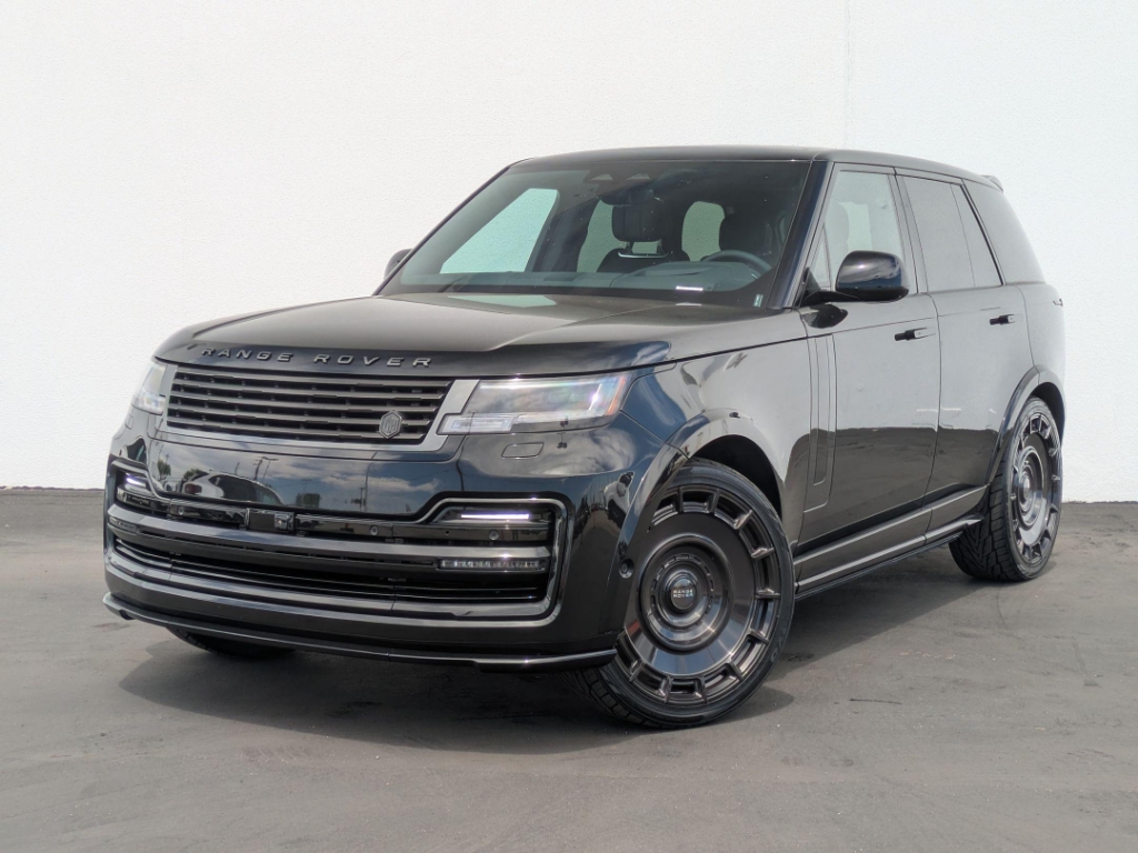 2025 Land Rover Range Rover P530 SE