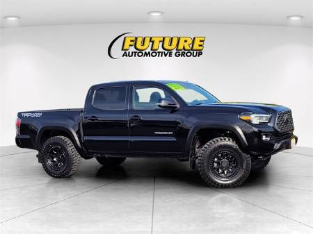 2022 Toyota Tacoma LIFTED WHEELS TIRES