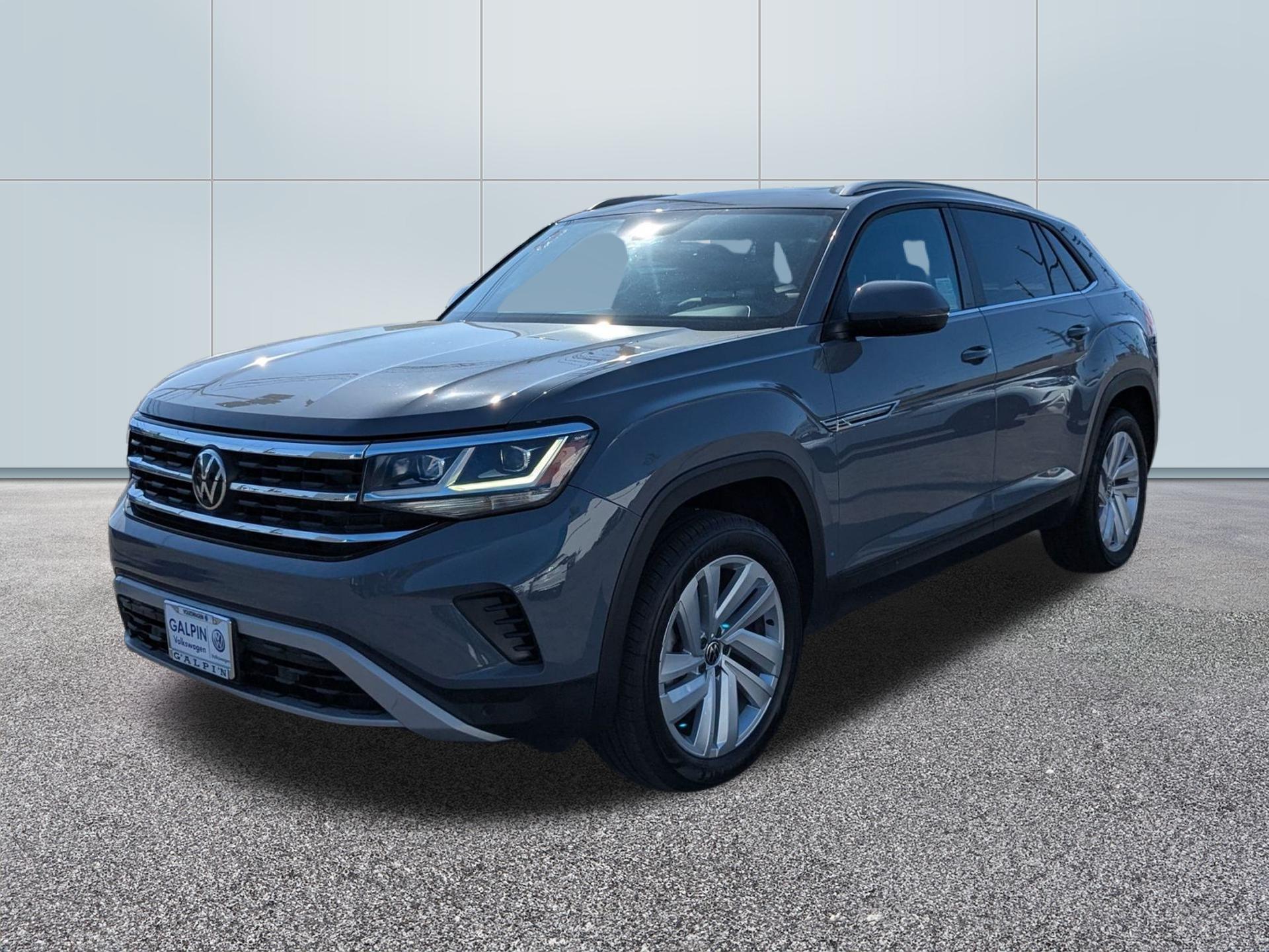 2022 Volkswagen Atlas Cross Sport SE Technology photo 2