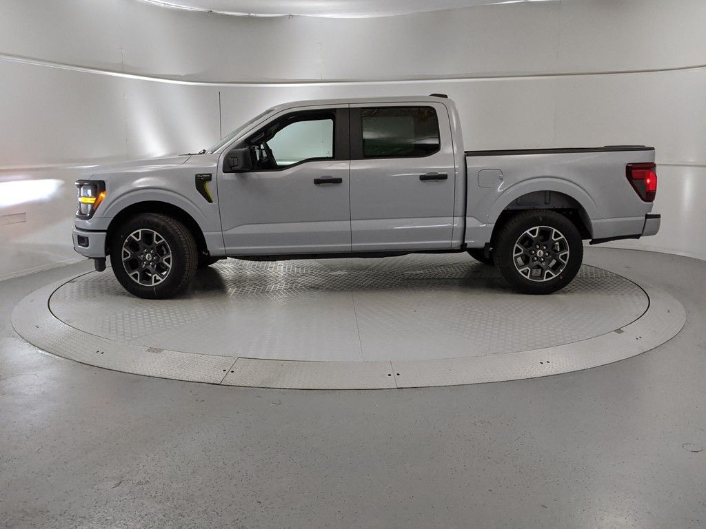 2025 Ford F-150 STX photo 9
