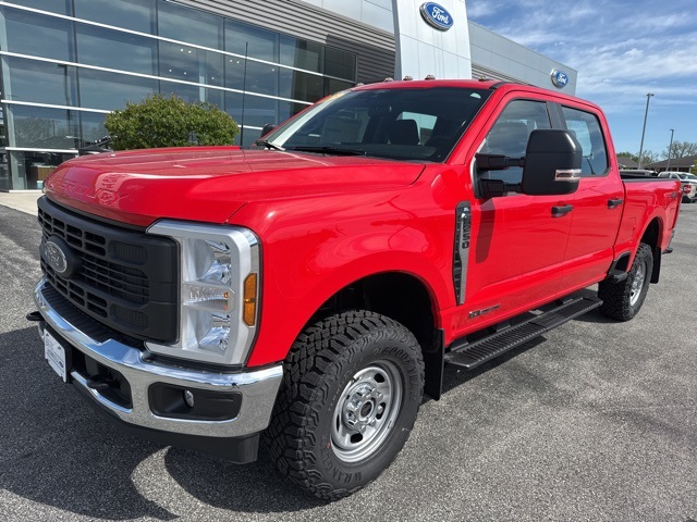 2025 Ford F-250 photo 2