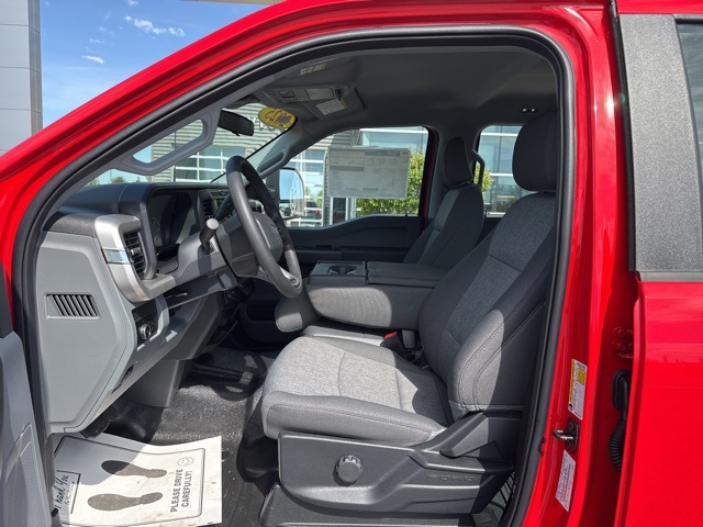 2025 Ford F-250 photo 16