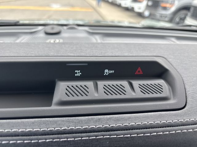 2025 Ford Bronco 4-Door Outer Banks - Photo 24