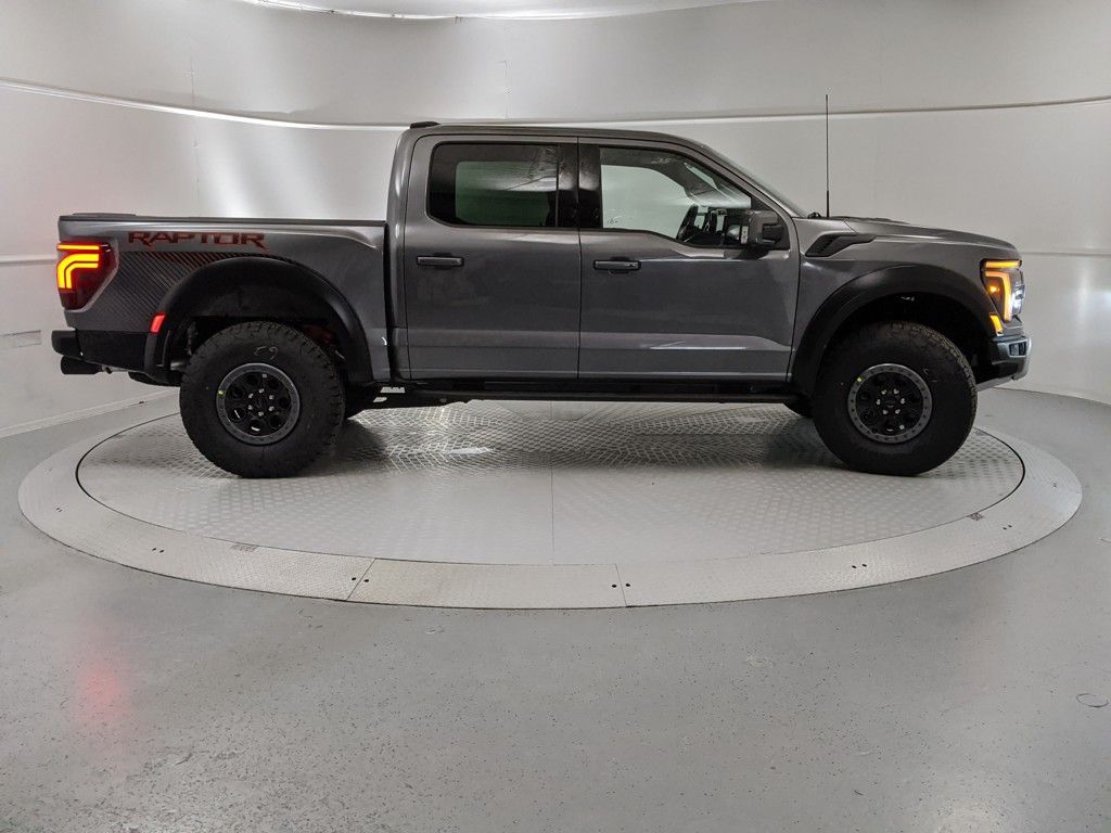 2025 Ford F-150 Raptor photo 2