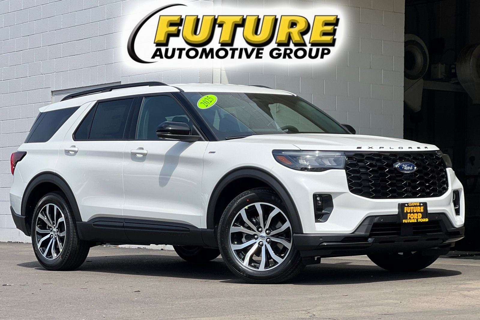 2025 Ford Explorer ST-Line