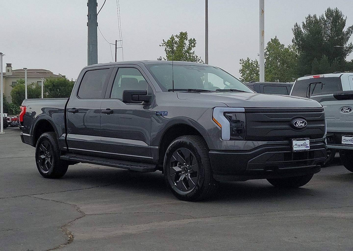 2025 Ford F-150 Lightning Pro's photo