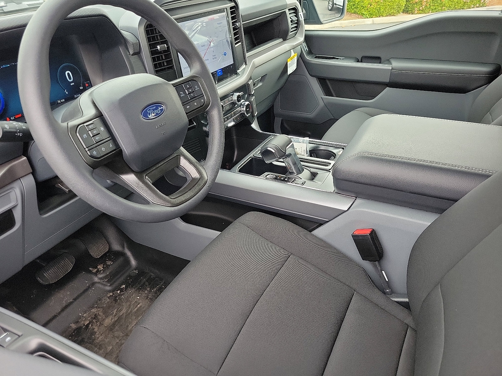 2025 Ford F-150 Lightning photo 3