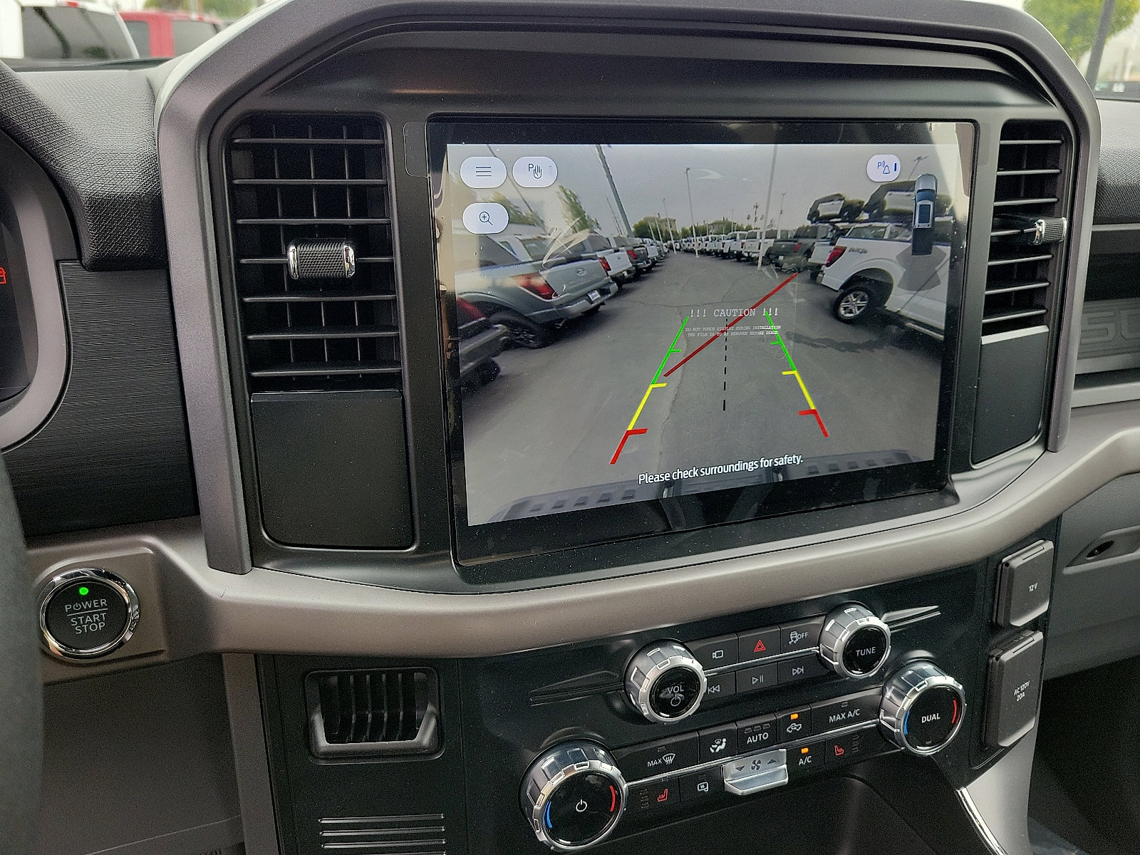 2025 Ford F-150 Lightning photo 7