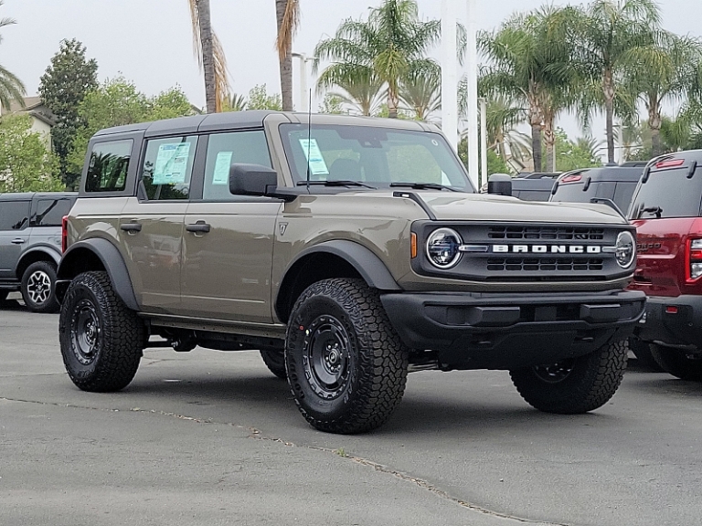 2025 Ford Bronco Base