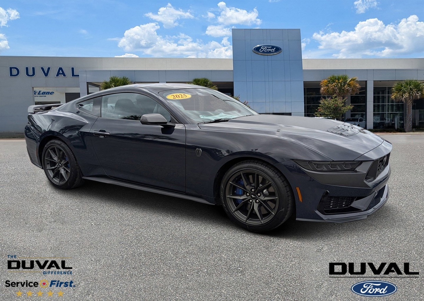 2025 Ford Mustang Dark Horse's photo