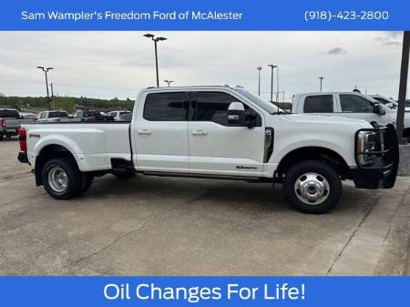 2023 Ford Super Duty F-350 DRW LARIAT