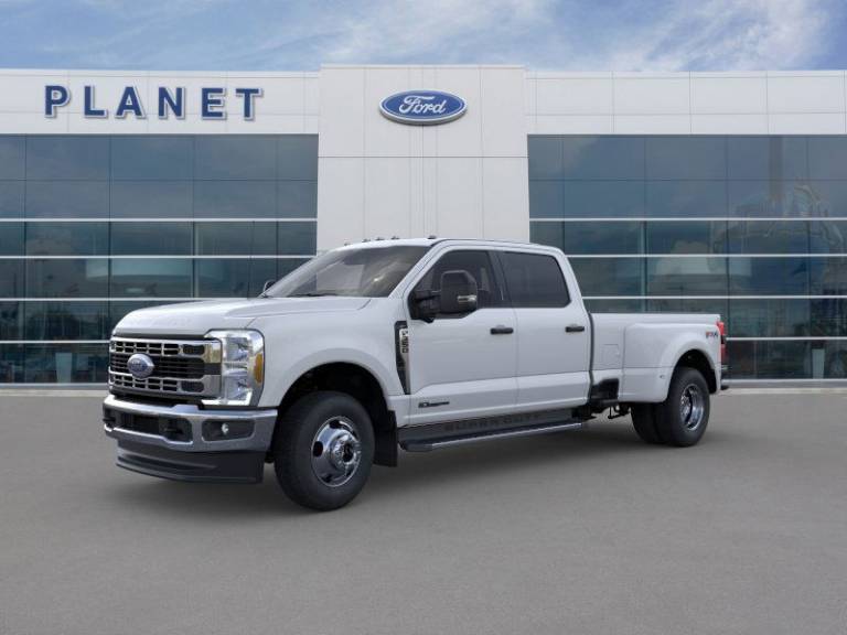 2025 Ford Super Duty F-350 DRW XLT 4WD Crew Cab 8' Box