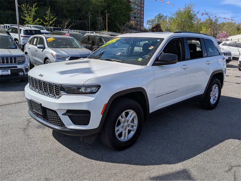 2023 Jeep Grand Cherokee Laredo