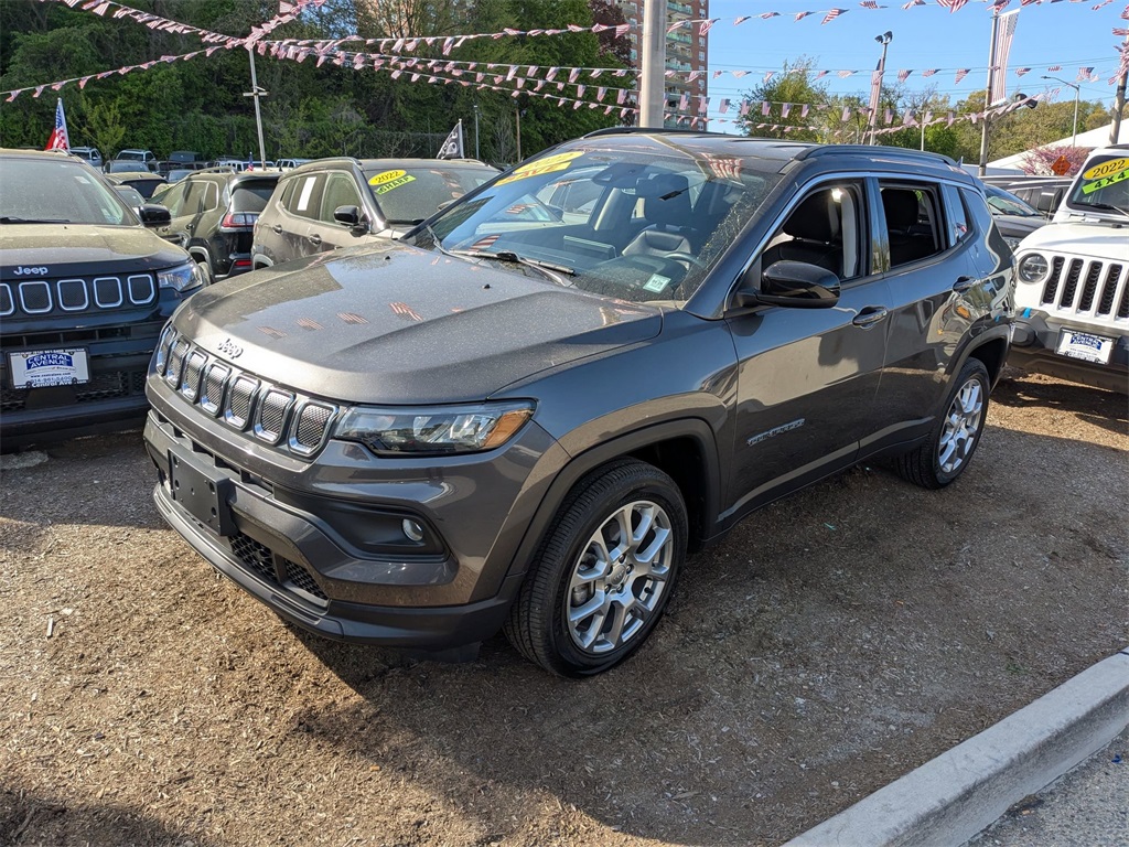2022 Jeep Compass Latitude LUX