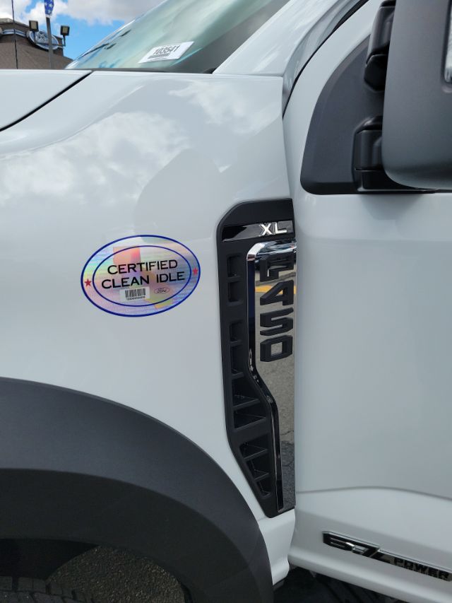2025 Ford F-450 Super Duty Chassis Cab XL - Photo 8
