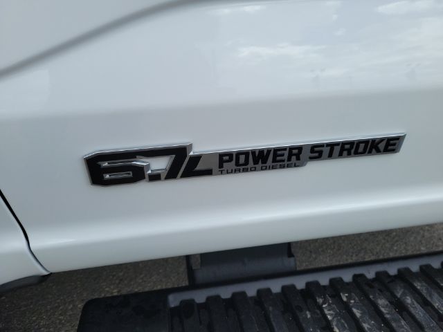 2025 Ford F-450 Super Duty Chassis Cab XL - Photo 9