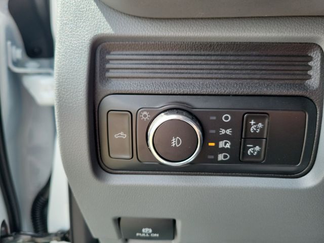 2025 Ford F-450 Super Duty Chassis Cab XL - Photo 17