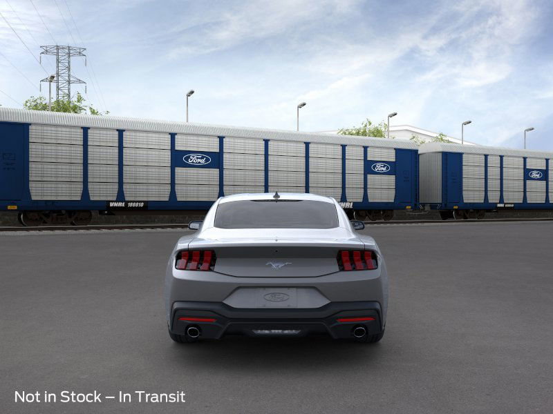 2025 Ford Mustang photo 3