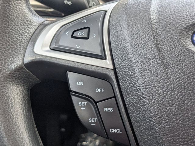 2016 Ford Fusion SE photo 14