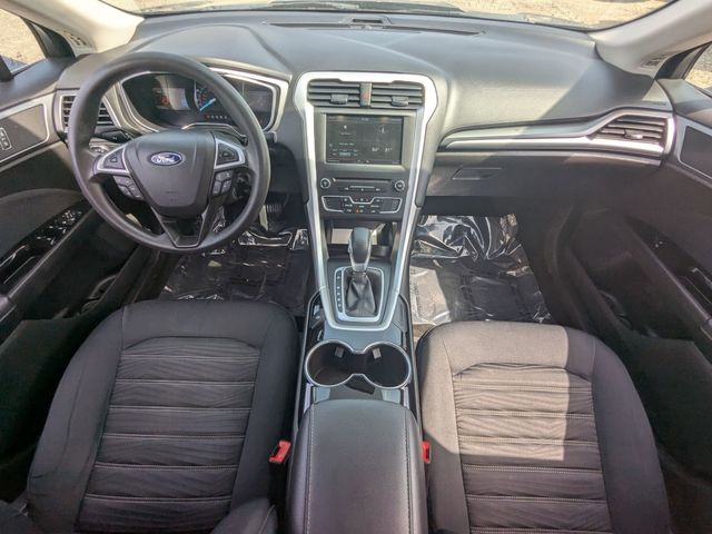 2016 Ford Fusion SE photo 20